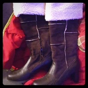 Vegan suede winter boots